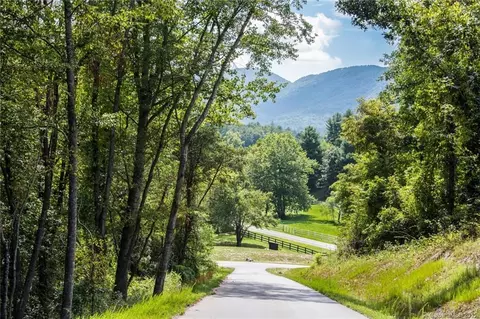 3 Spring Rain Dr, Fletcher, NC 28732 photo 4