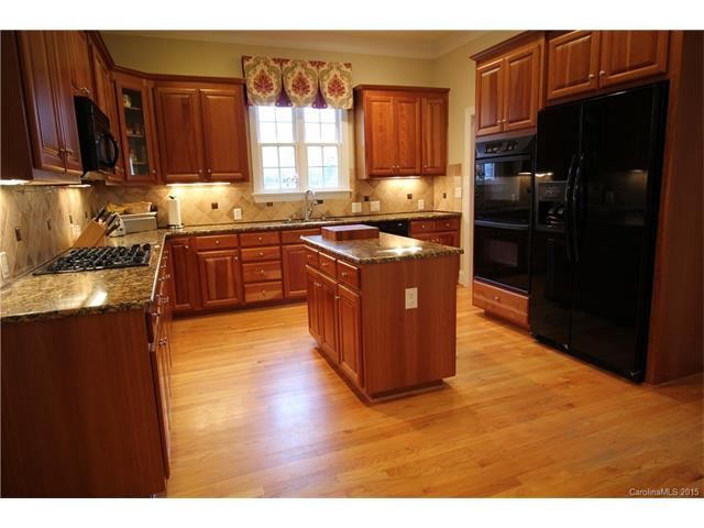 19419 Overleaf Ln, Davidson, NC 28036 photo 6