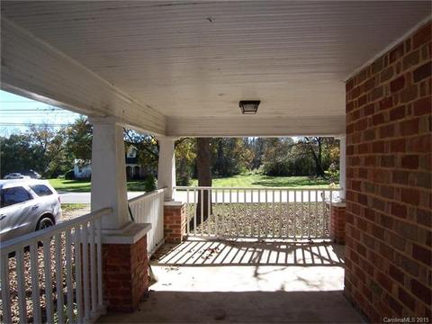 313 E Main St, Lattimore, NC 28089 photo 4