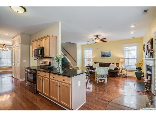 330 Center Dr, Davidson, NC 28036 photo 5