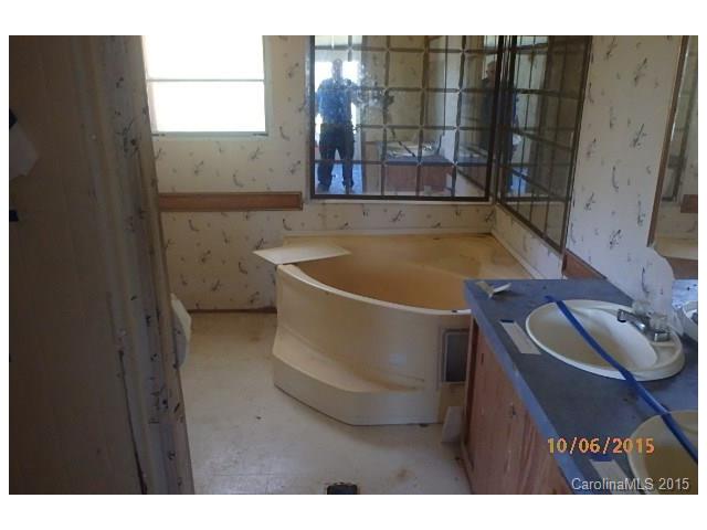 5914 Medlin Rd, Monroe, NC 28112 photo 10
