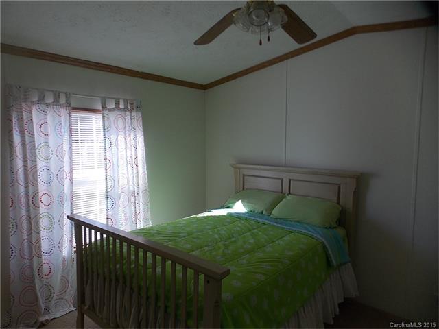 686 Abbeydale Rd, Harmony, NC 28634 photo 12
