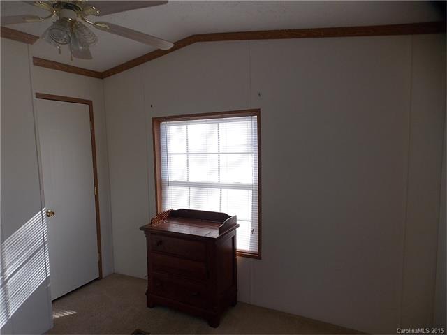 686 Abbeydale Rd, Harmony, NC 28634 photo 11