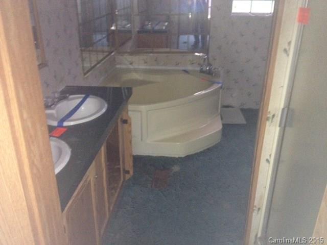 135 Flake Rd, Harmony, NC 28634 photo 7