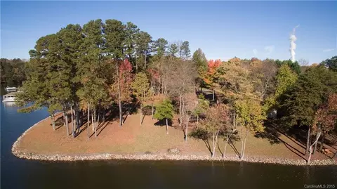 8699 Howard Dr, Terrell, NC 28682 photo 6