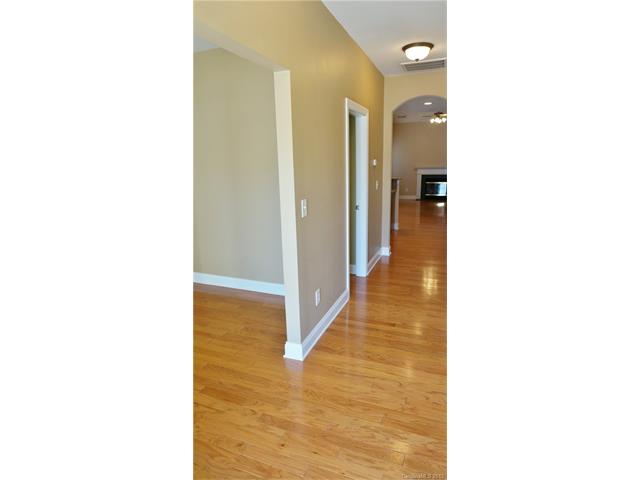 10107 Allison Taylor Ct, Cornelius, NC 28031 photo 3