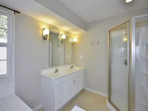 105 Continental Dr, Flat Rock, NC 28731 photo 10