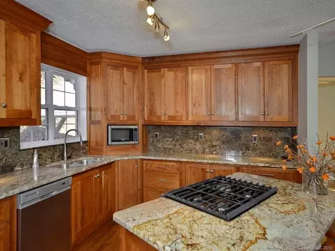 105 Continental Dr, Flat Rock, NC 28731 photo 6