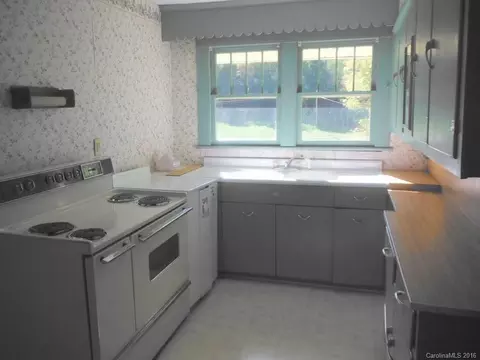 290 Evans Rd, Canton, NC 28716 photo 7
