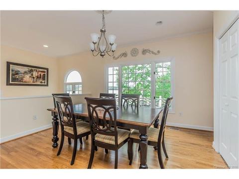 52 River Pointe Ct, Hickory, NC 28601 photo 12