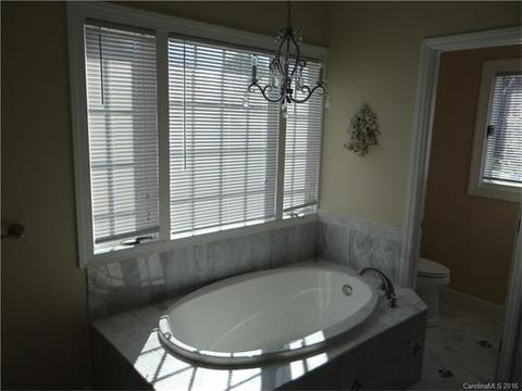 52 River Pointe Ct, Hickory, NC 28601 photo 21