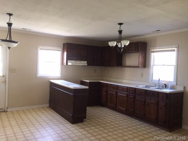 706 Maple St, Cherryville, NC 28021 photo 6