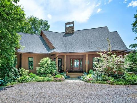 63 Redbud Ln, Clyde, NC 28721 photo 1