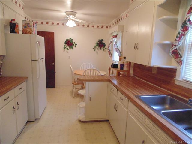2295 Moorefield Ln, Lancaster, SC 29720 photo 4