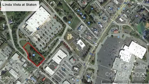 999 Linda Vista Dr, Hendersonville, NC 28792