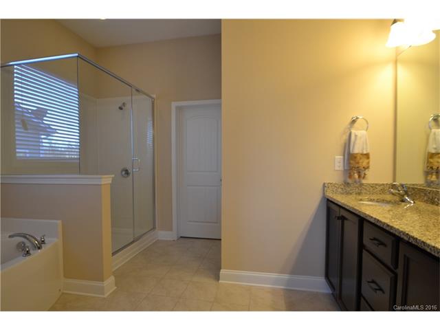 3410 Streamside Dr, Davidson, NC 28036 photo 12