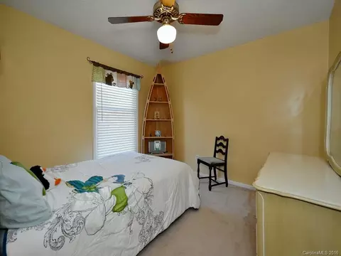 15 Cresthaven Dr, Clyde, NC 28721 photo 11