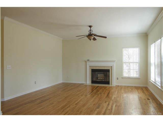 19519 Dufour Ct, Cornelius, NC 28031 photo 4