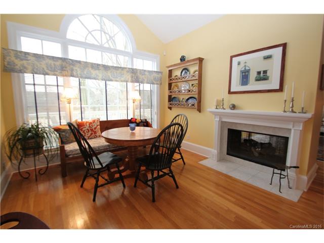 18806 Riverwind Ln, Davidson, NC 28036 photo 9