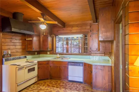 636 Golf Course Rd, Morganton, NC 28655 photo 12