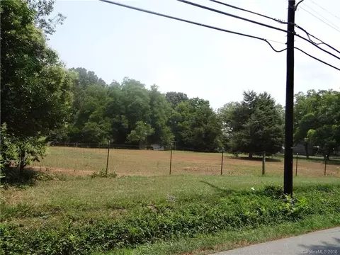 215 3rd Nw Ave NW, Conover, NC 28613 photo 3