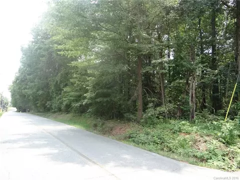 215 3rd Nw Ave NW, Conover, NC 28613 photo 2