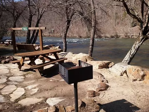 752 Dillard Rd, Sylva, NC 28779 photo 2