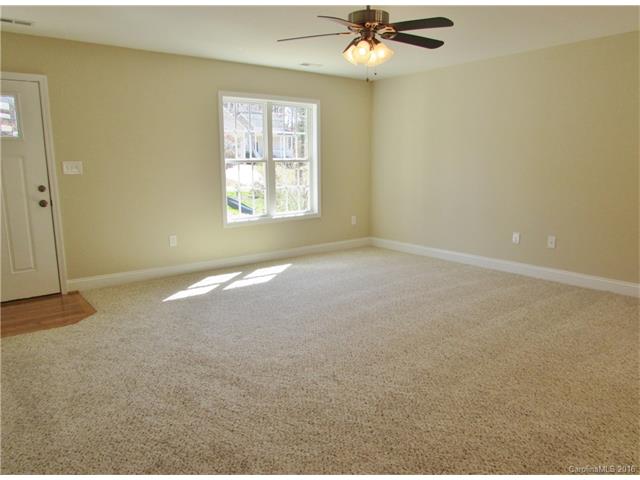 1020 Fox Run Cir, Concord, NC 28025 photo 2