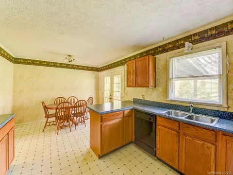 151 Pinehaven Dr, Clyde, NC 28721 photo 8