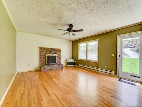151 Pinehaven Dr, Clyde, NC 28721 photo 2