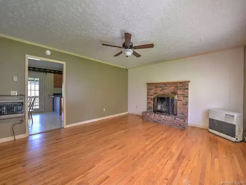 151 Pinehaven Dr, Clyde, NC 28721 photo 3