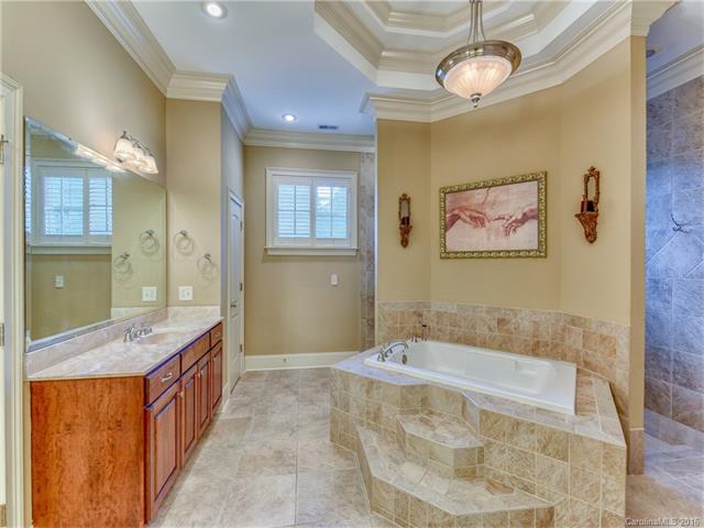 6706 Fox Ridge Cir, Davidson, NC 28036 photo 11