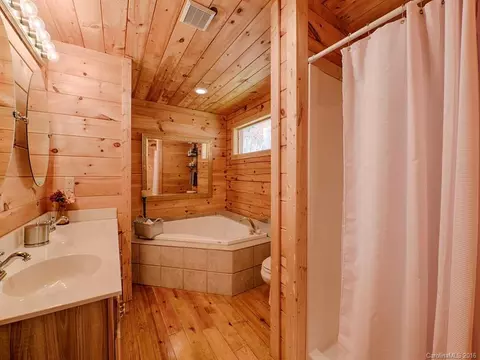 10 Hunters Trl, Sylva, NC 28779 photo 13