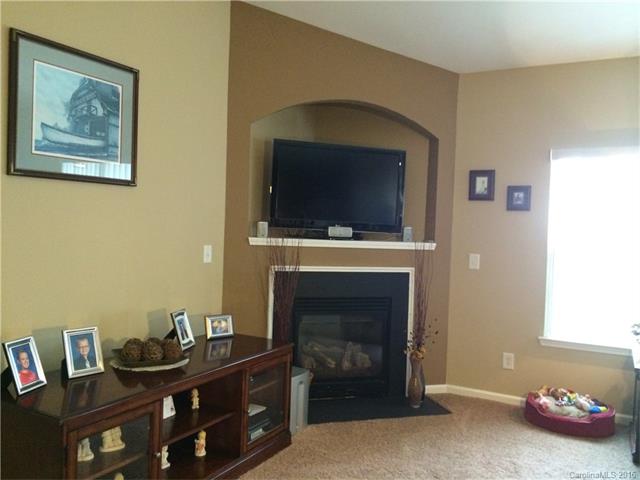 16516 Amberside Rd, Cornelius, NC 28031 photo 2
