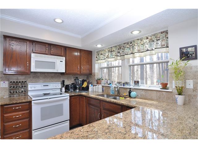 301 Minden Ln, Matthews, NC 28105 photo 5