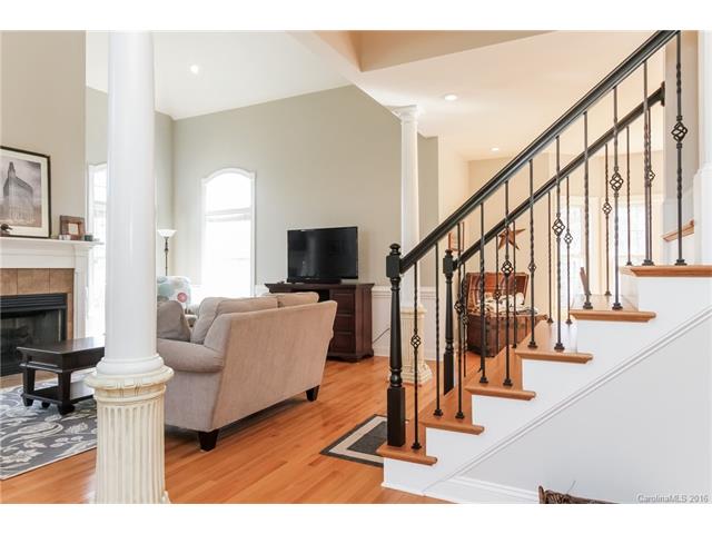 370 Squirrel Ln, Clover, SC 29710 photo 6