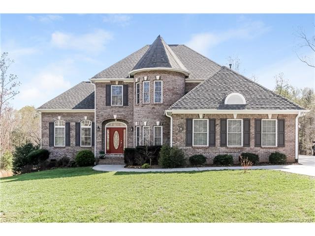 370 Squirrel Ln, Clover, SC 29710 photo 1