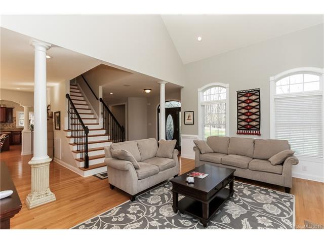370 Squirrel Ln, Clover, SC 29710 photo 10