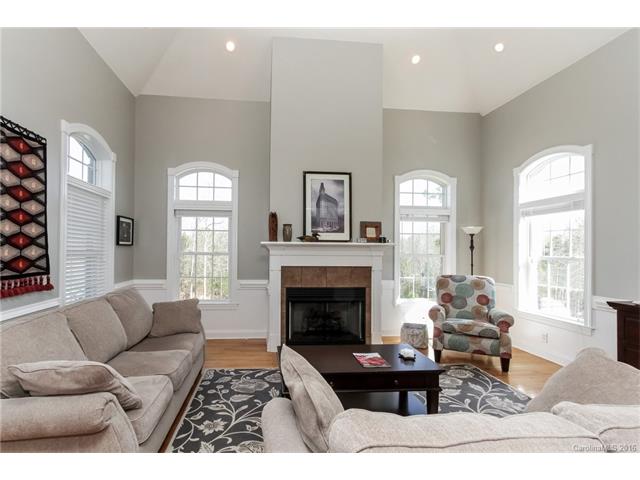 370 Squirrel Ln, Clover, SC 29710 photo 8