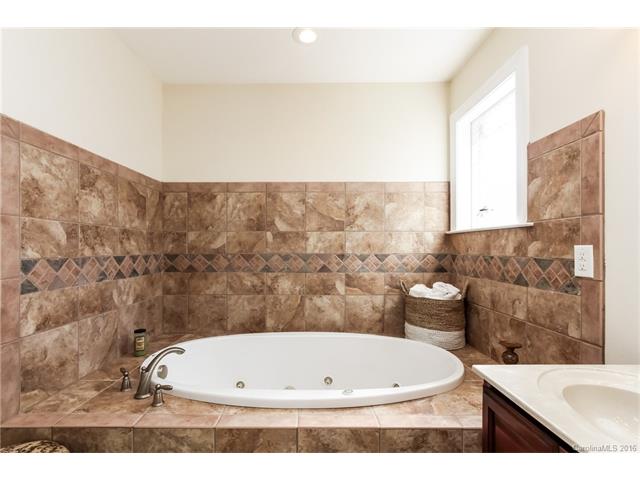 370 Squirrel Ln, Clover, SC 29710 photo 19