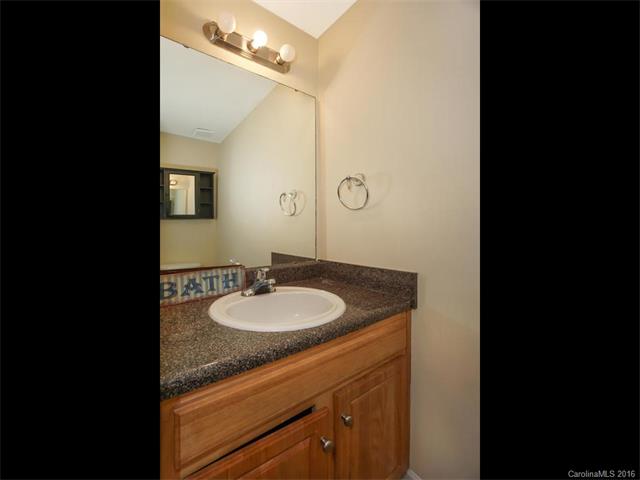 10232 Glenmeade Rd, Cornelius, NC 28031 photo 12
