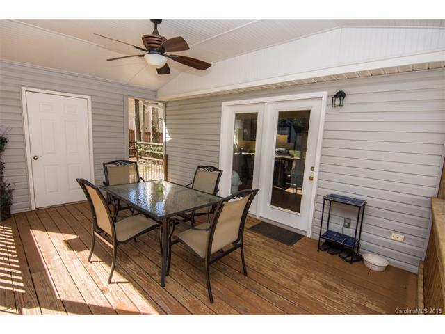 324 Radio Rd, Charlotte, NC 28216 photo 17