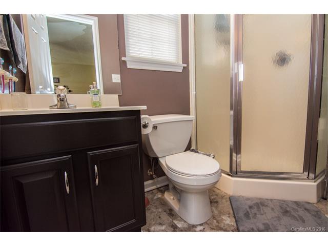 324 Radio Rd, Charlotte, NC 28216 photo 10