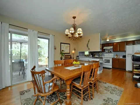 128 Camelot Dr, Clyde, NC 28721 photo 9