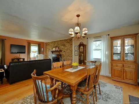 128 Camelot Dr, Clyde, NC 28721 photo 8