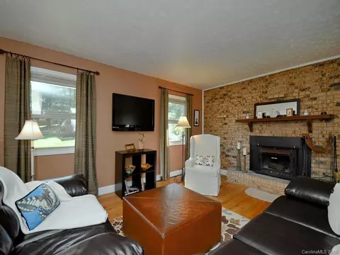 128 Camelot Dr, Clyde, NC 28721 photo 5