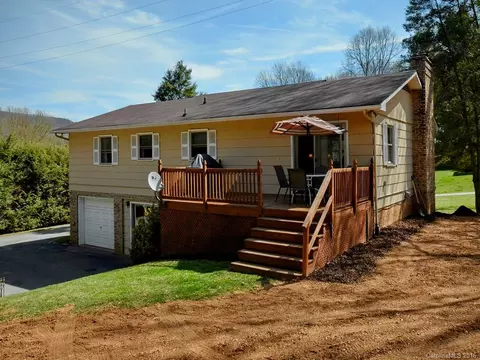 128 Camelot Dr, Clyde, NC 28721 photo 24