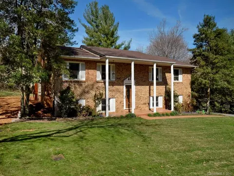 128 Camelot Dr, Clyde, NC 28721 photo 1