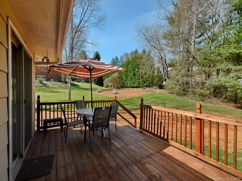 128 Camelot Dr, Clyde, NC 28721 photo 23
