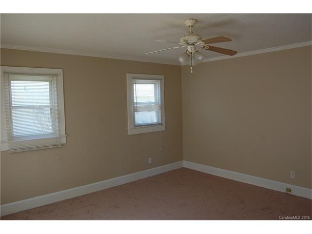 413 23rd St, Kannapolis, NC 28083 photo 2